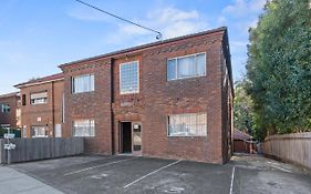 Burwood Newly Renovated 2 Bedroom Apartment